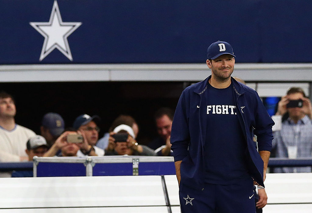 Why it's ridiculous to think Tony Romo will ever leave CBS to play again